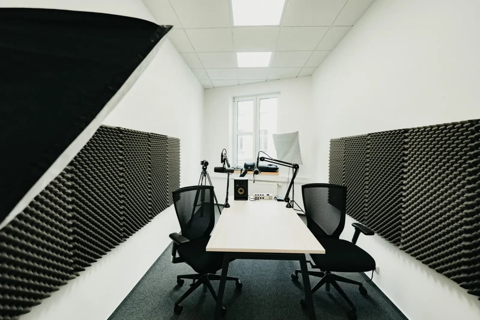Calderon Podcast Studio