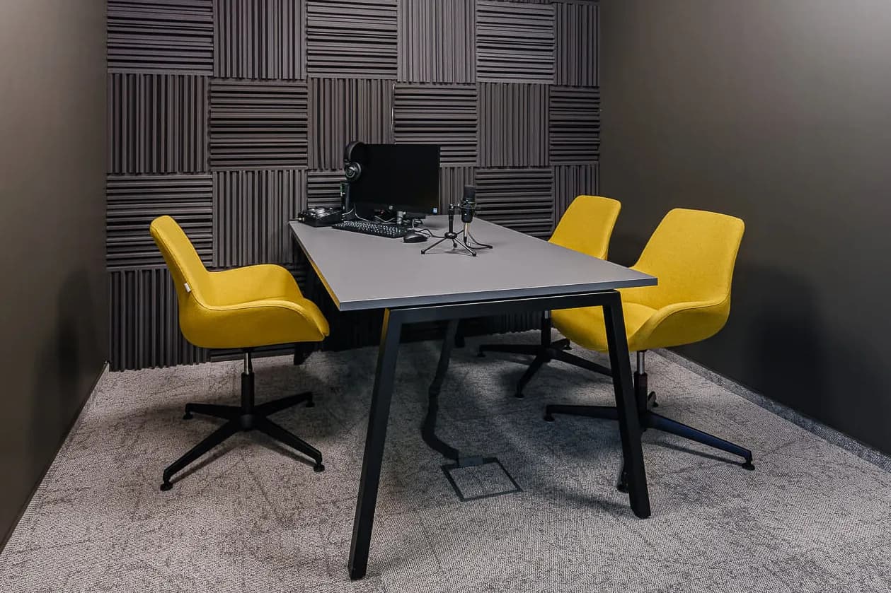 Scott.Weber Workspace — Podcastové studio Hamburg